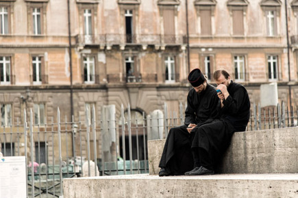 To mandlige Nonner i Rom